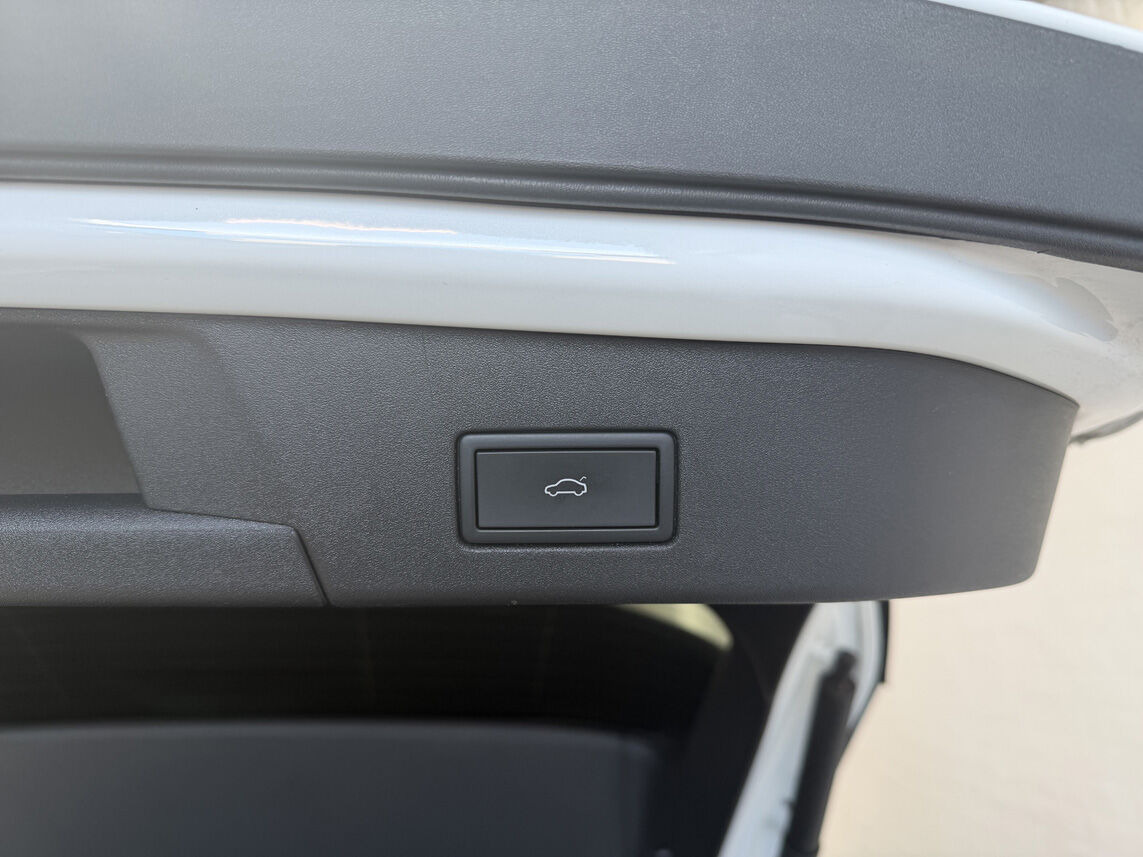 Hvid VW ID.4 fra 2023