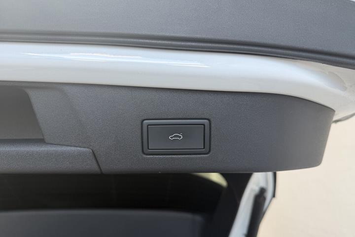 Hvid VW ID.4 fra 2023