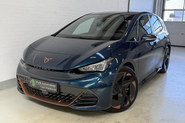 Blå Cupra Born fra 2023