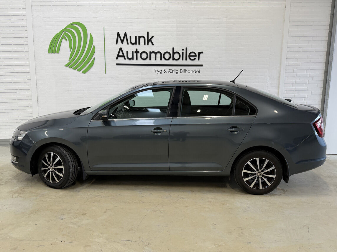 Sort Skoda Rapid fra 2017