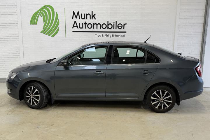 Sort Skoda Rapid fra 2017