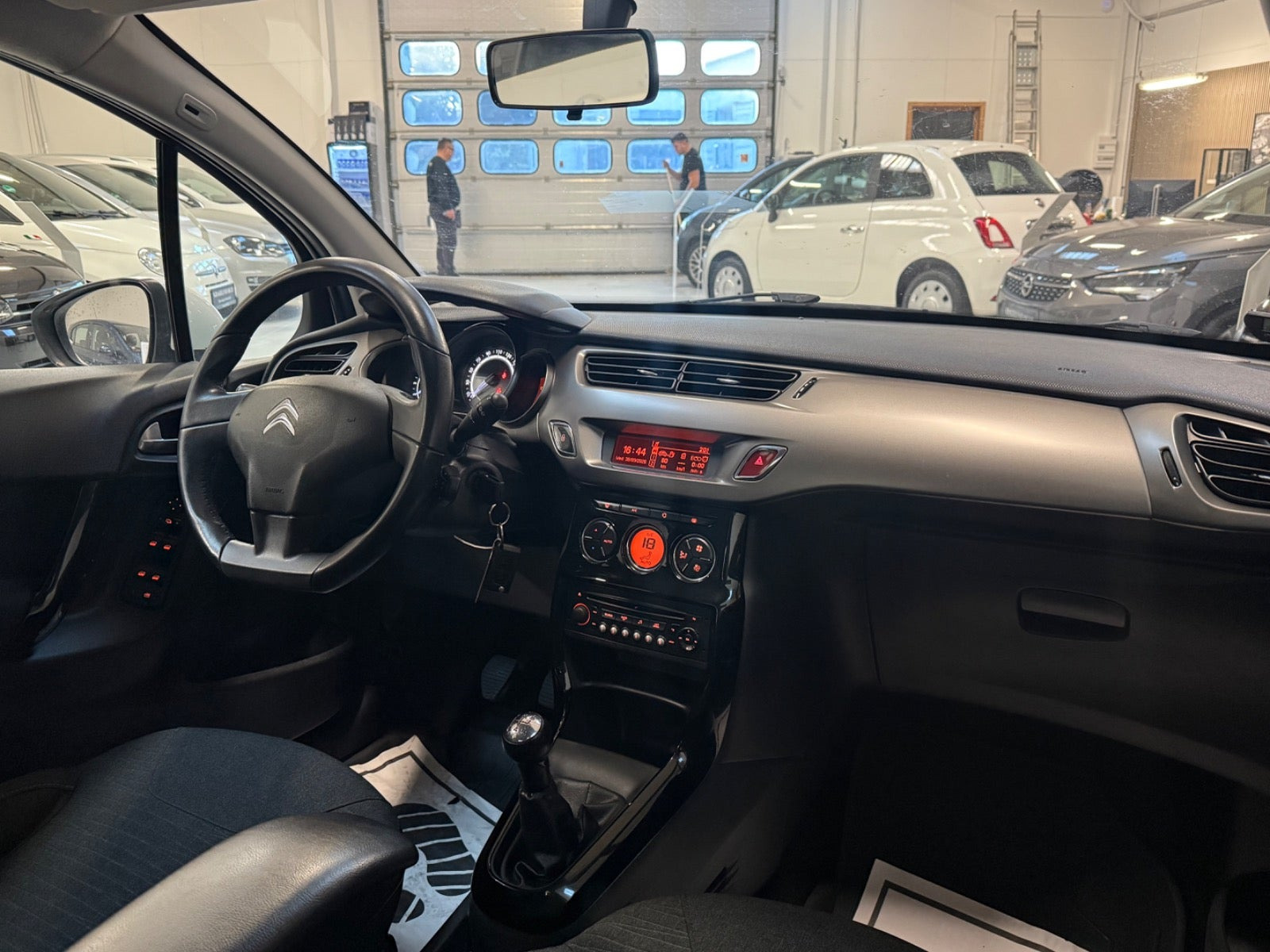 Grøn Citroën C3 fra 2016