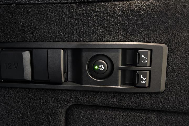 Blå BMW iX fra 2024