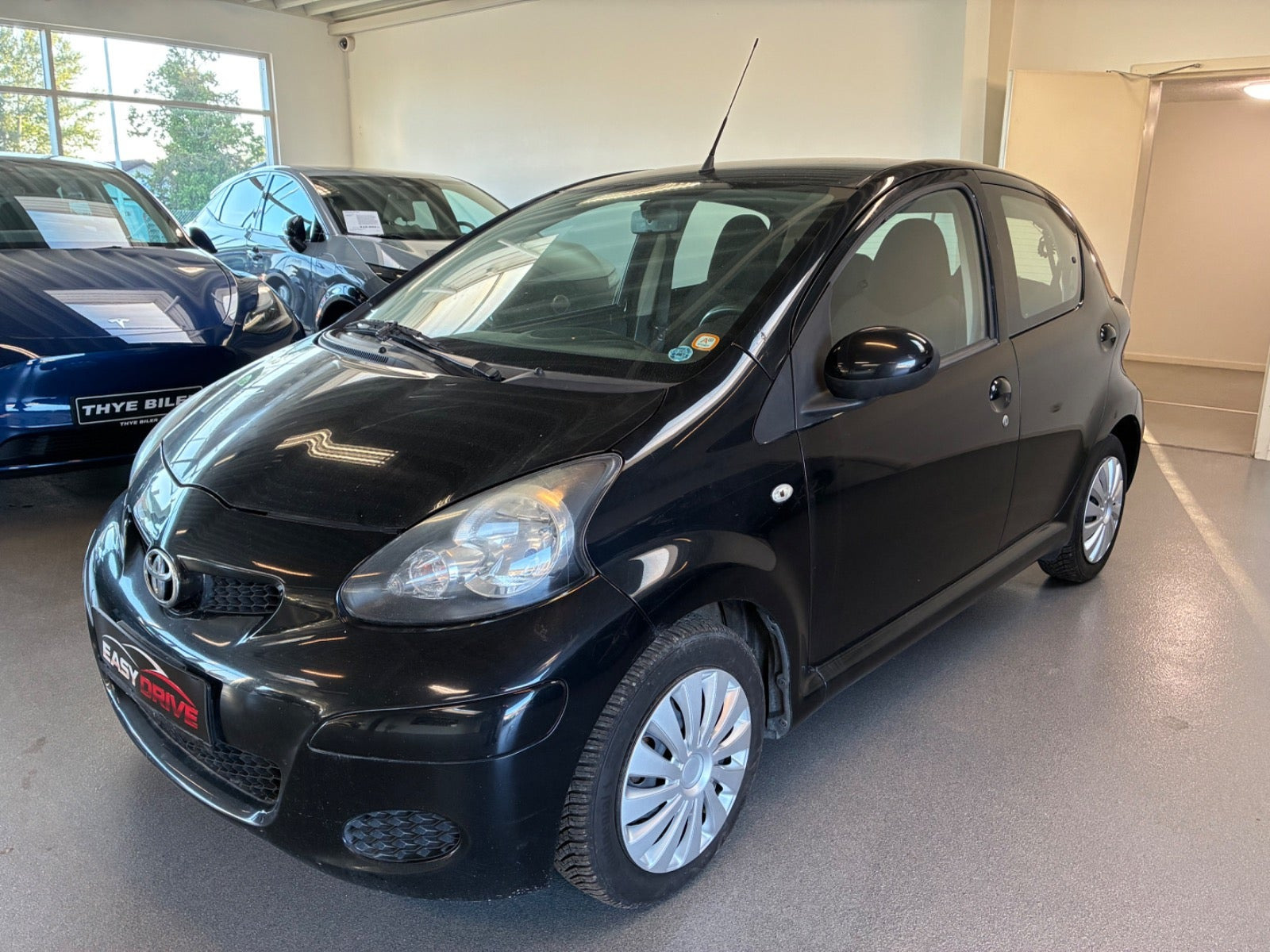 Sort Toyota Aygo fra 2011