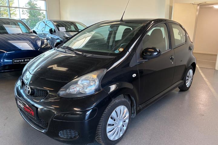 Sort Toyota Aygo fra 2011