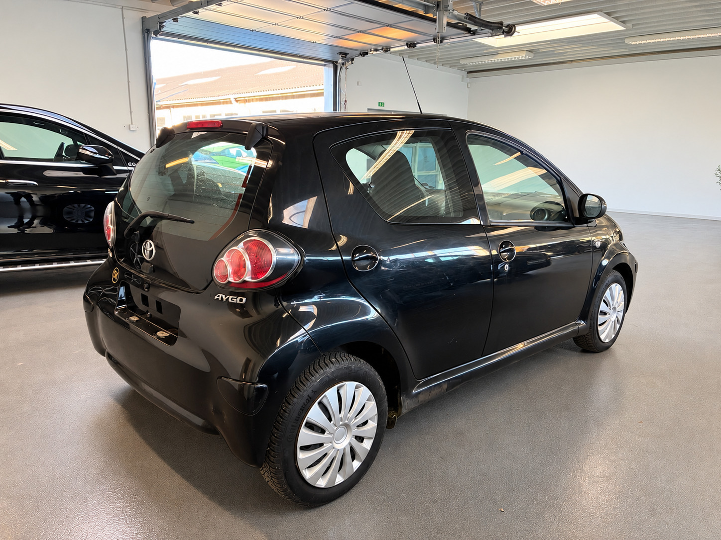 Sort Toyota Aygo fra 2011