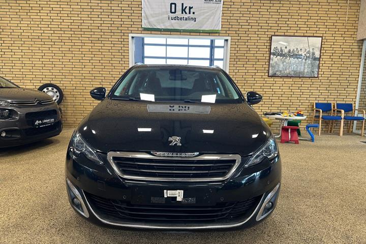 Sort Peugeot 308 fra 2016