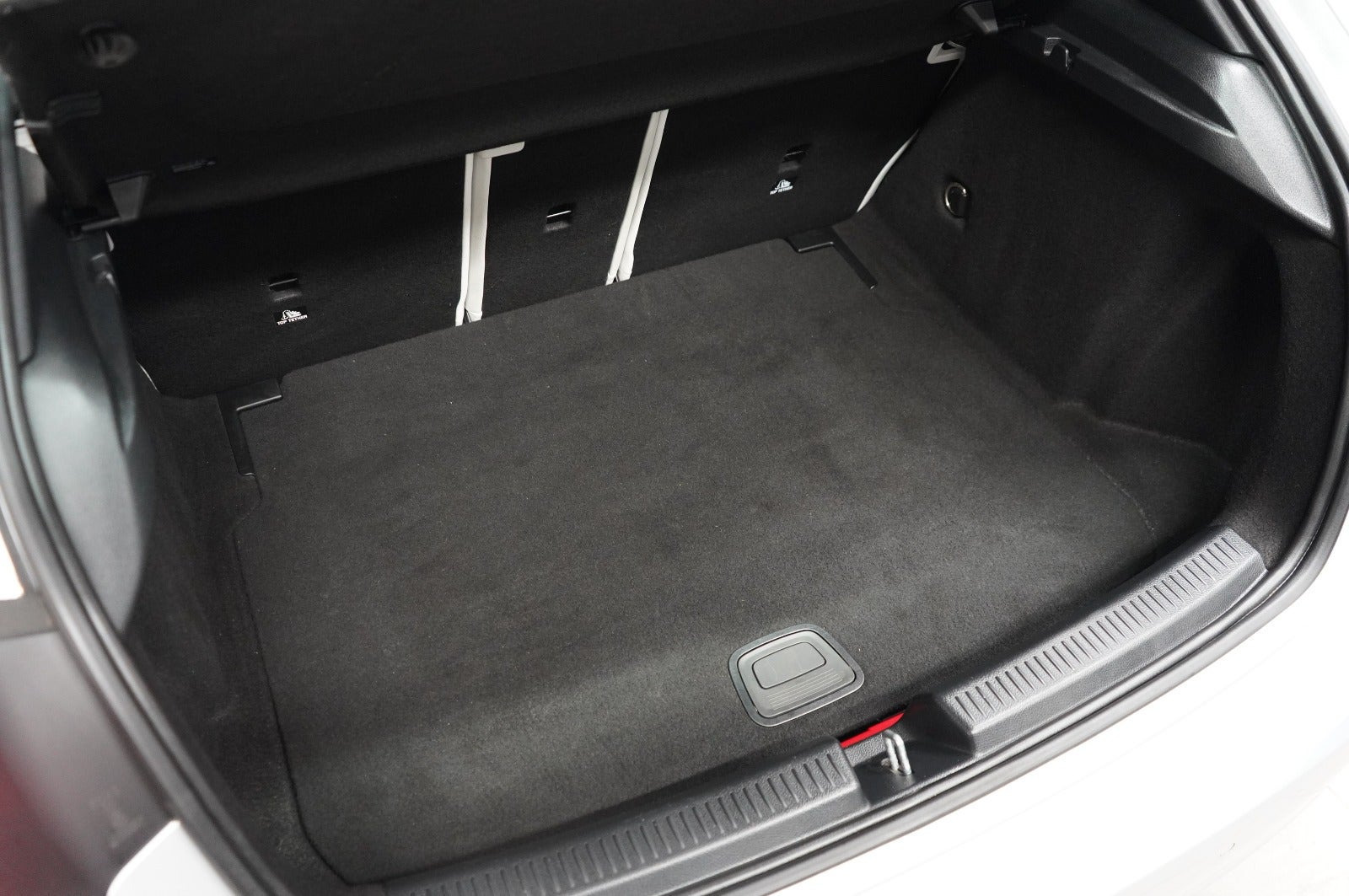 Sølv Mercedes A180 d fra 2018