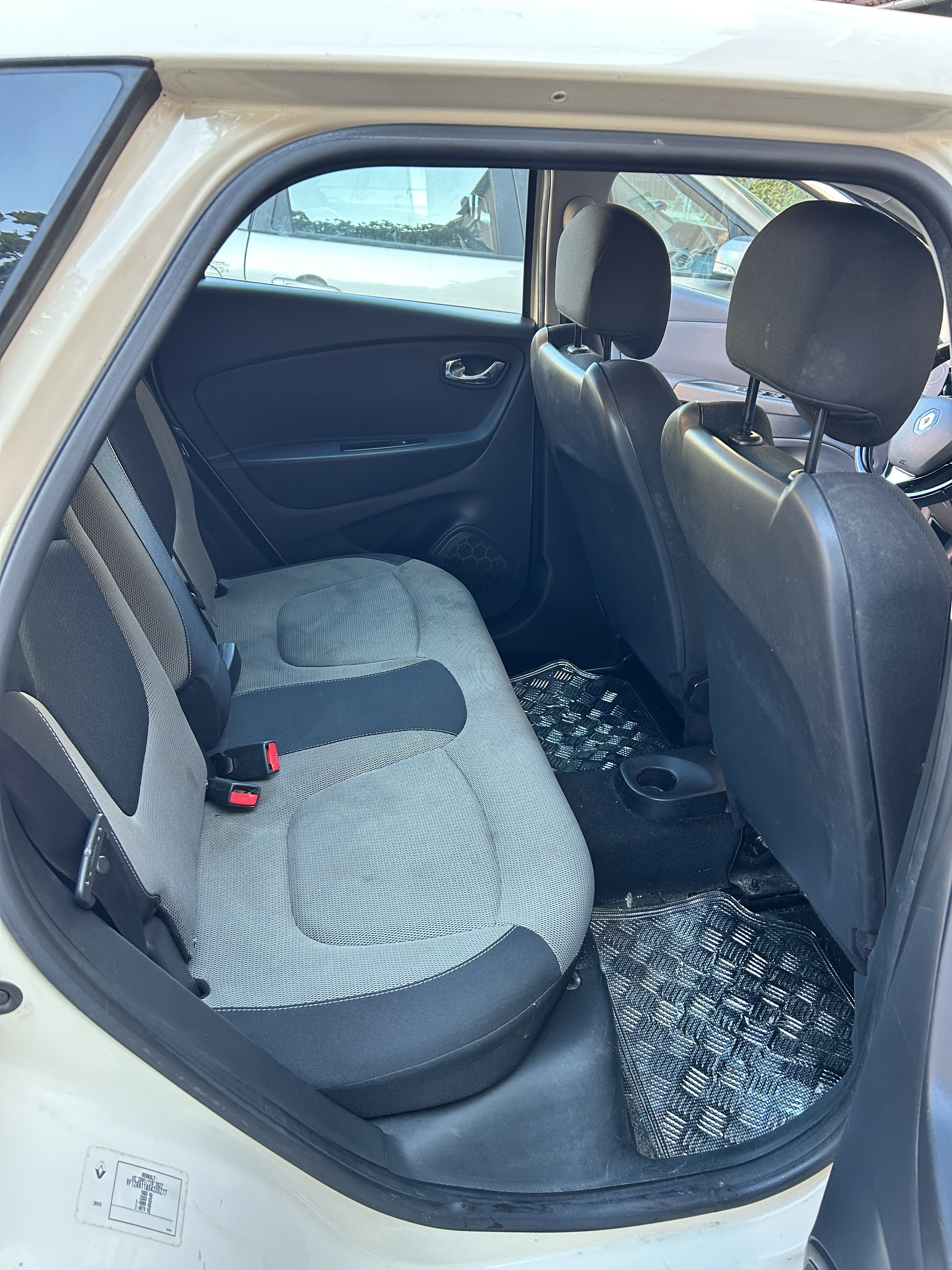 Hvid Renault Captur fra 2015
