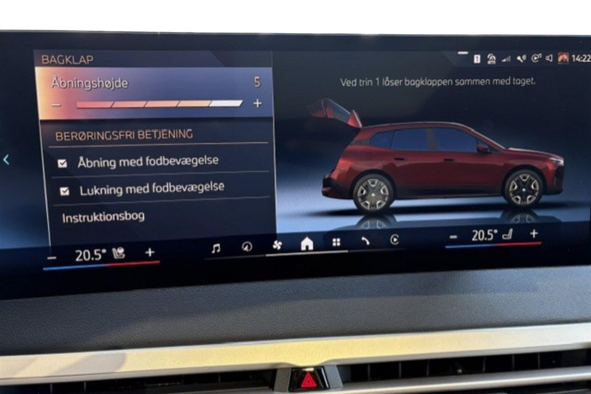 Rød BMW iX fra 2024