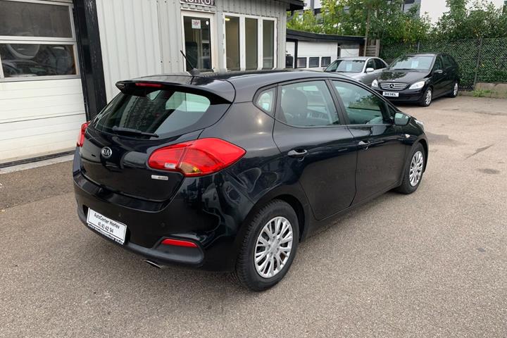 Sort Kia Ceed fra 2014