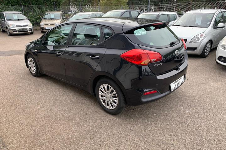 Sort Kia Ceed fra 2014