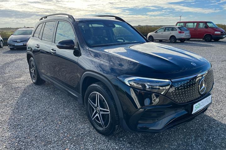 Sort Mercedes EQB250+ fra 2024