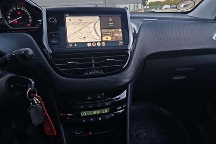 undefined Peugeot 208 fra 2018