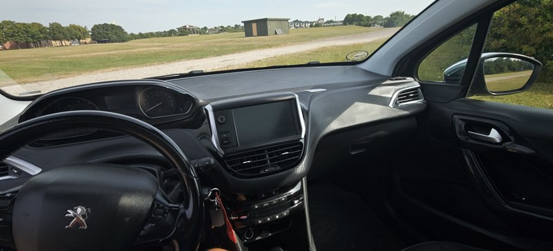 undefined Peugeot 208 fra 2018