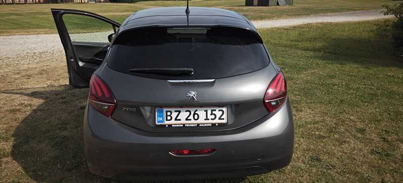 undefined Peugeot 208 fra 2018