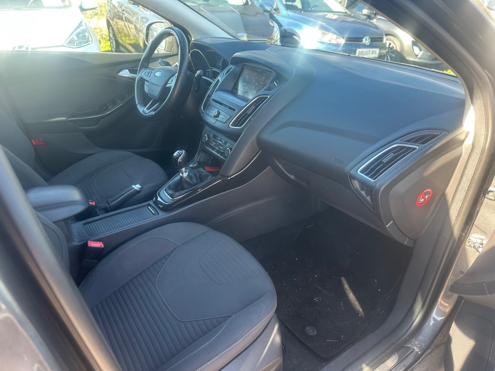 Grå Ford Focus fra 2016