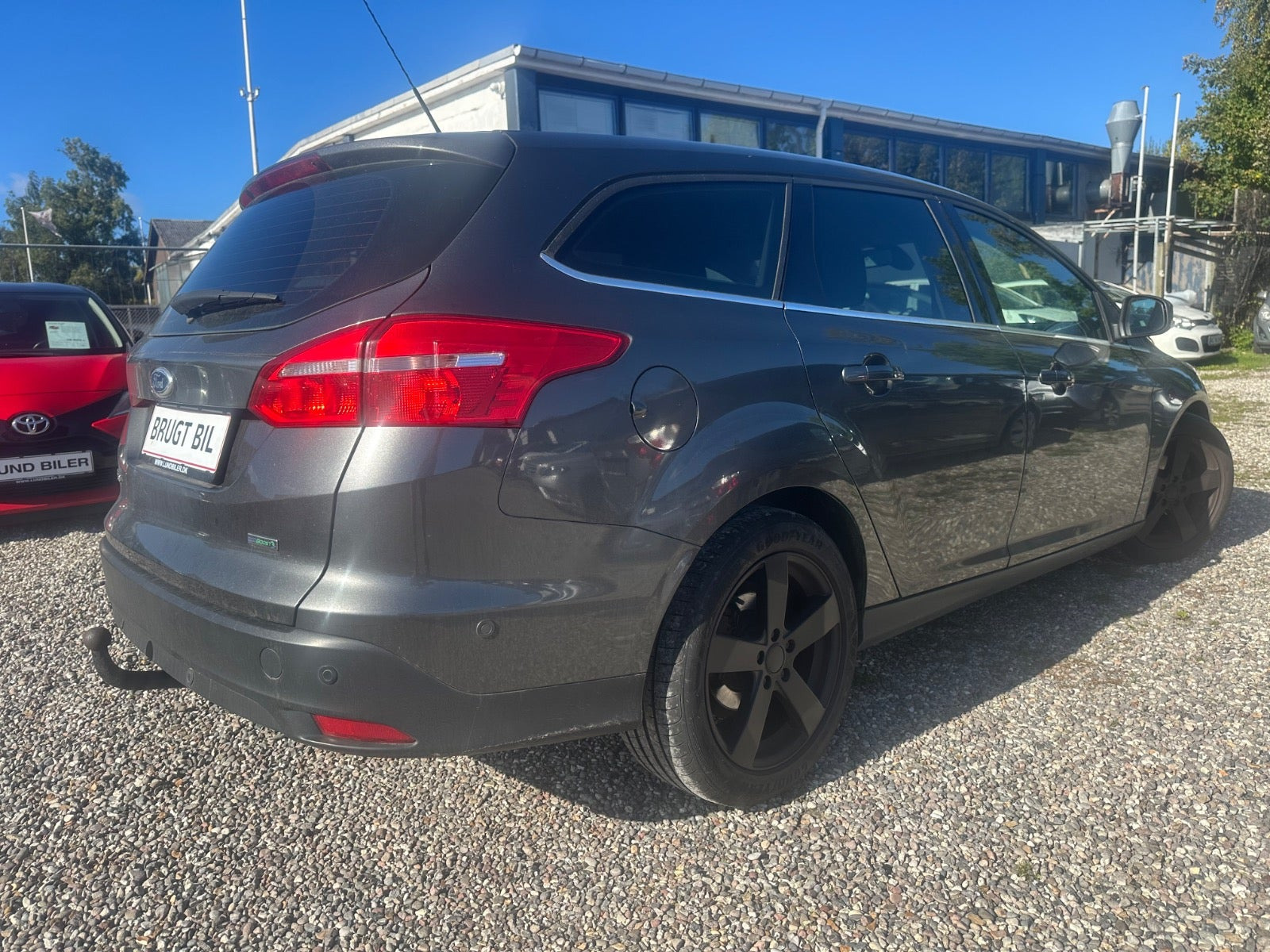 Grå Ford Focus fra 2016