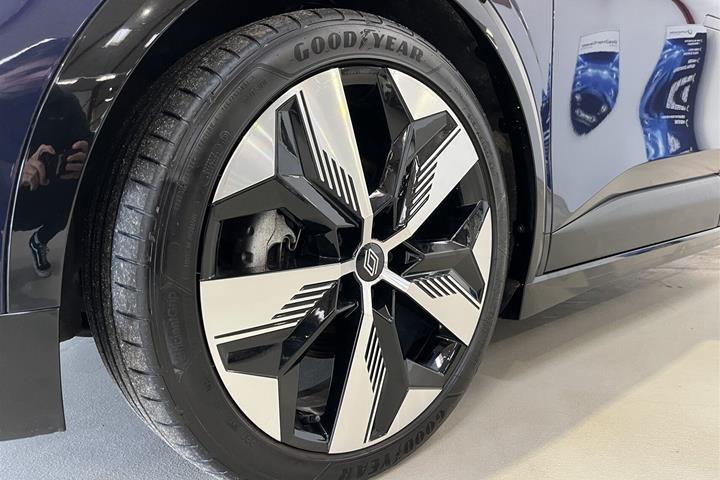 Blå Renault Mégane fra 2024