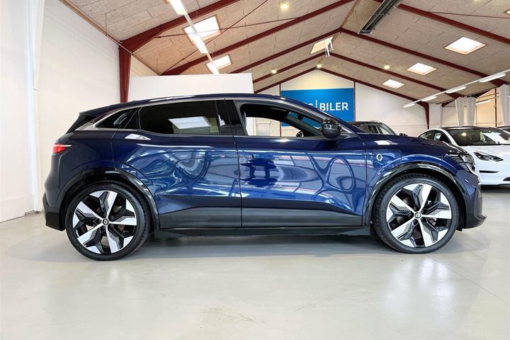 Blå Renault Mégane fra 2024