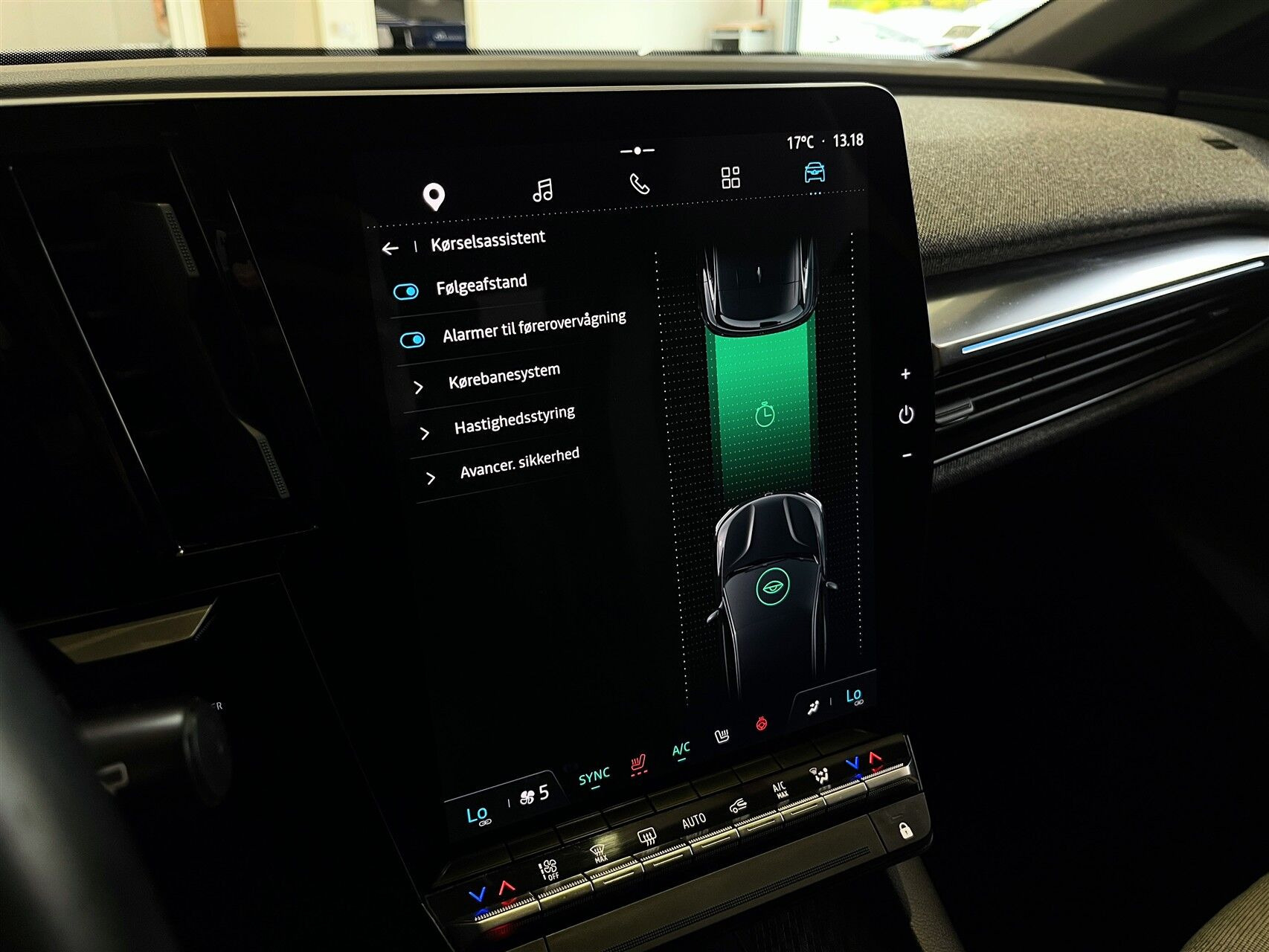 Blå Renault Mégane fra 2024