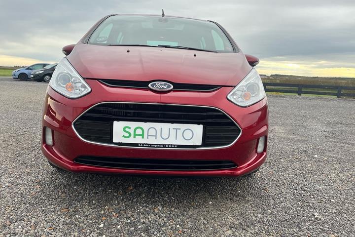 Rød Ford B-MAX fra 2017