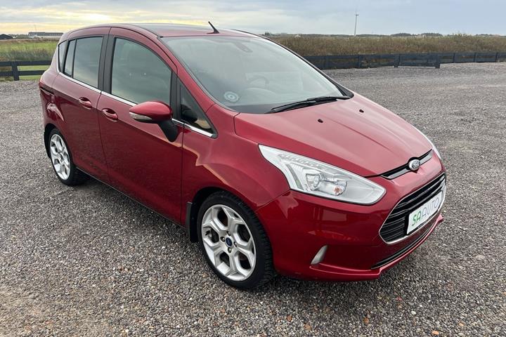 Rød Ford B-MAX fra 2017
