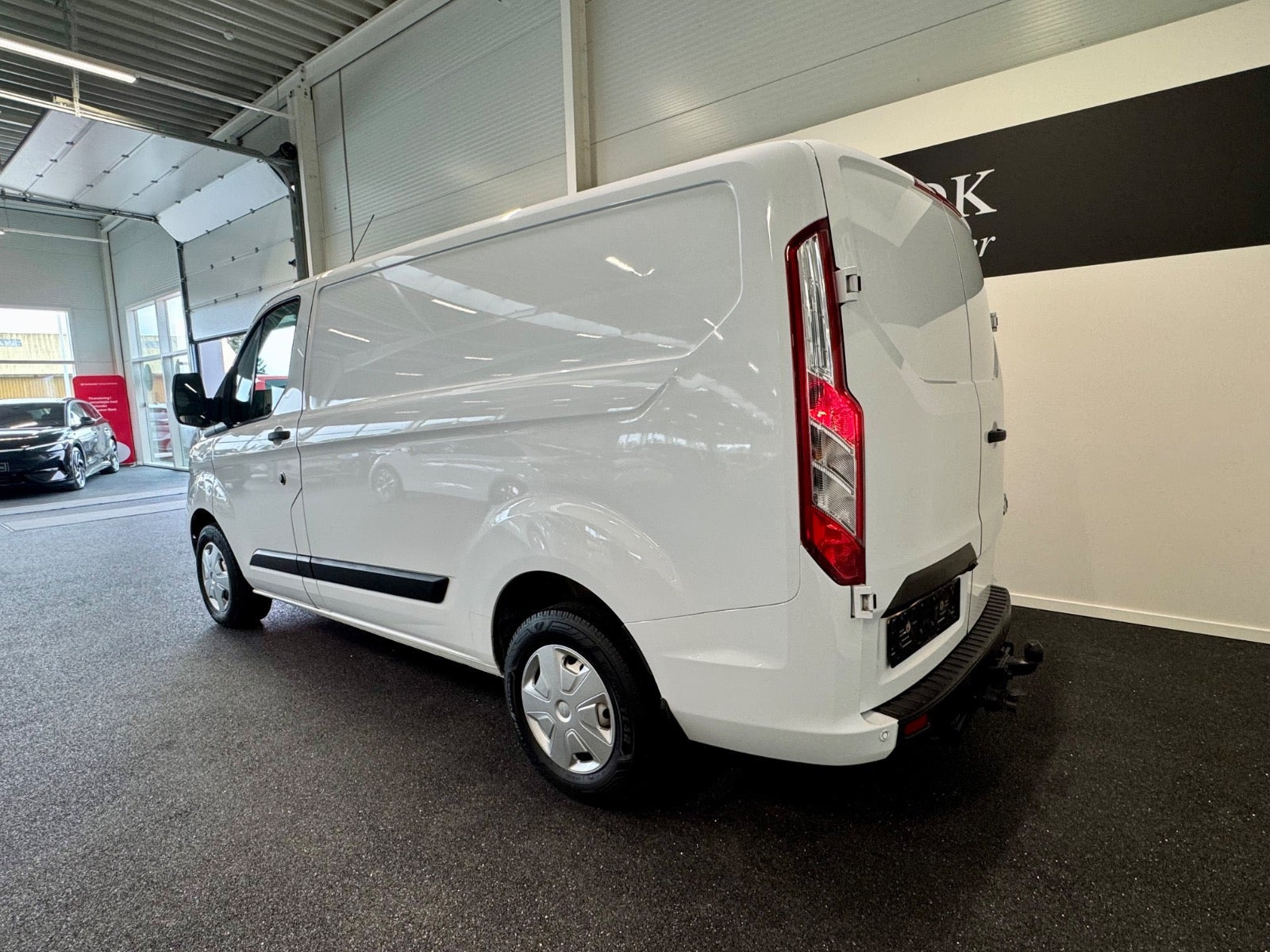 Hvid Ford Transit Custom 300 L1 fra 2023