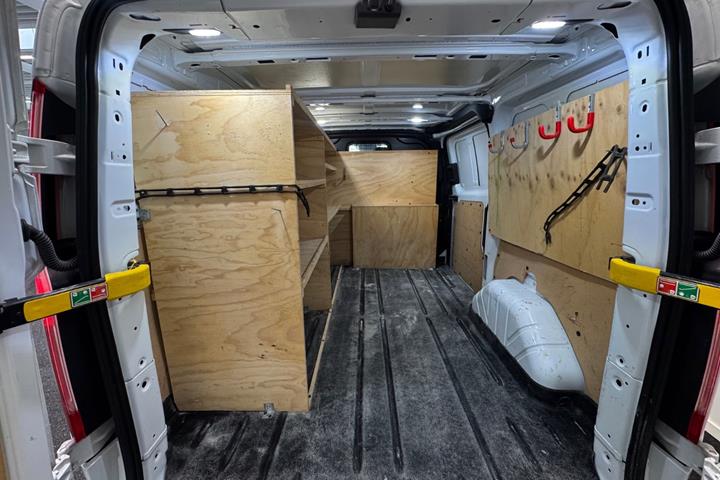 Hvid Ford Transit Custom 300 L1 fra 2023