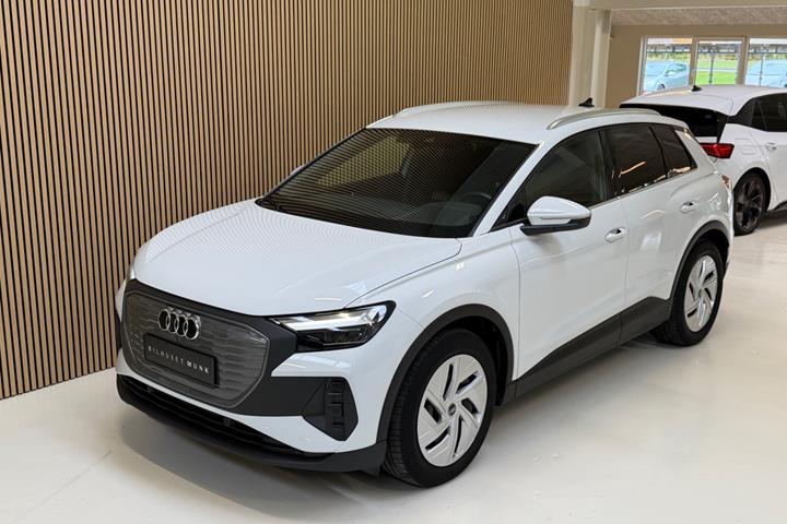 Hvid Audi Q4 e-tron fra 2023