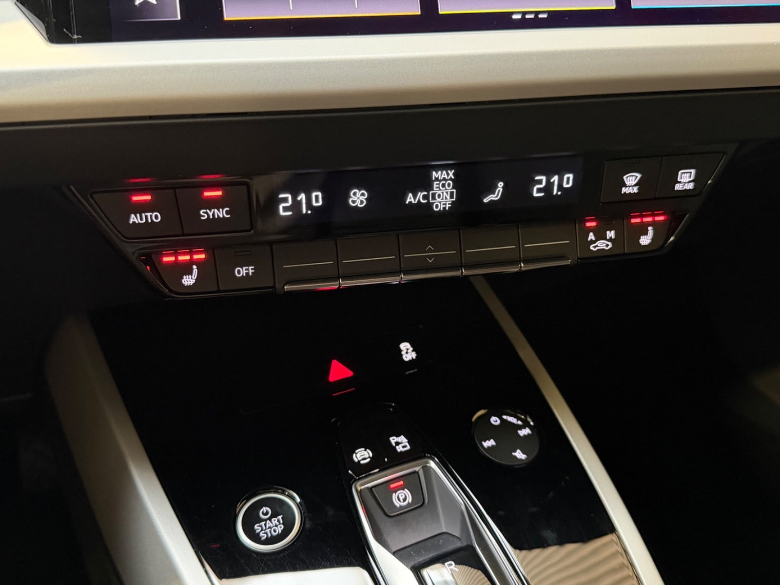 Hvid Audi Q4 e-tron fra 2023