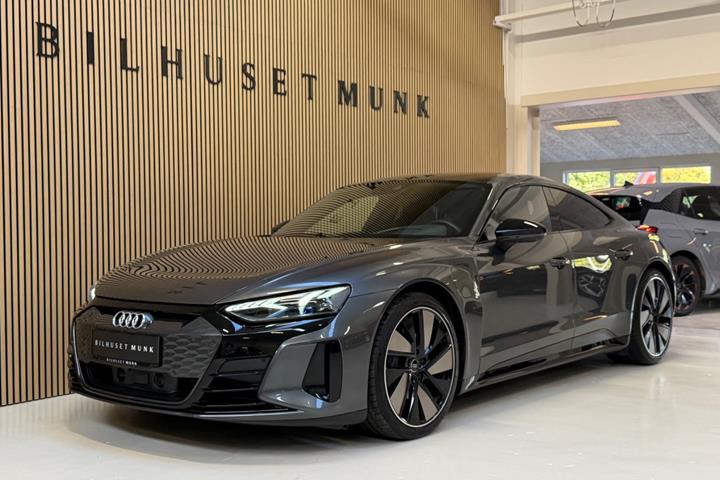 Grå Audi e-tron GT fra 2024