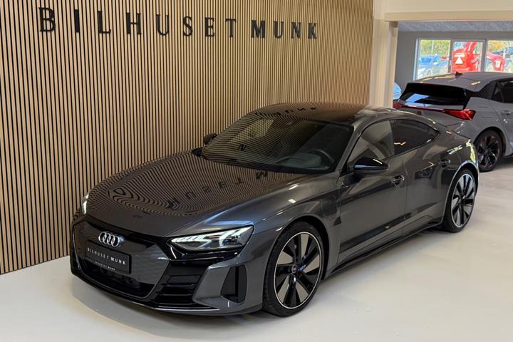 Grå Audi e-tron GT fra 2024