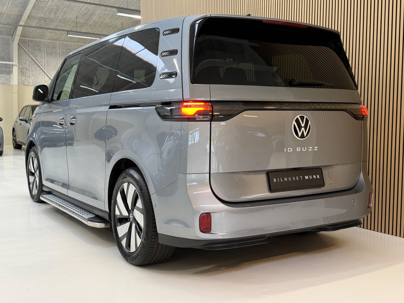 Sølv VW ID.Buzz fra 2025
