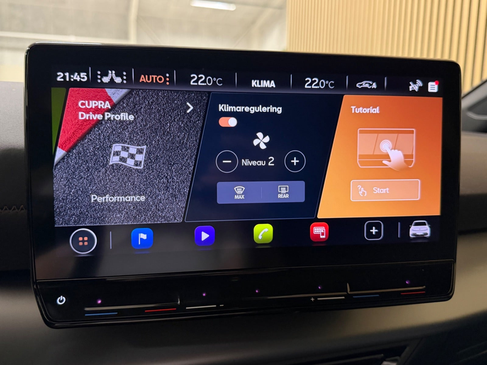Hvid Cupra Born fra 2024