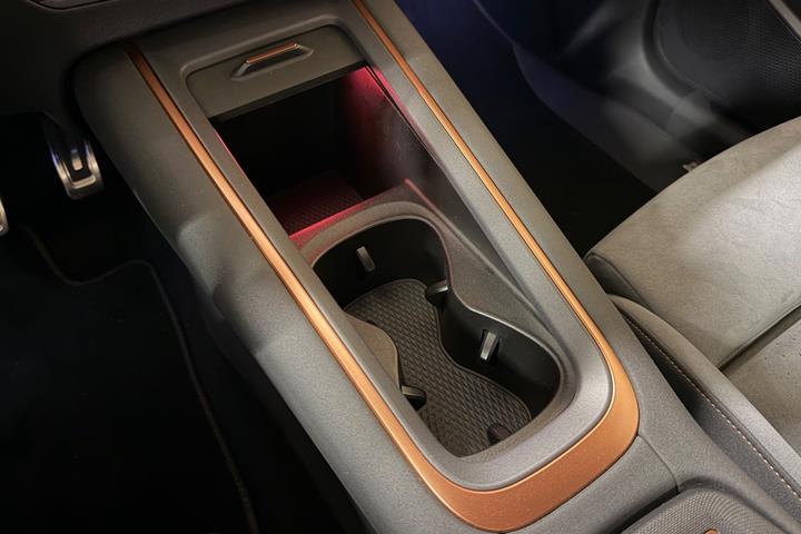 Hvid Cupra Born fra 2024
