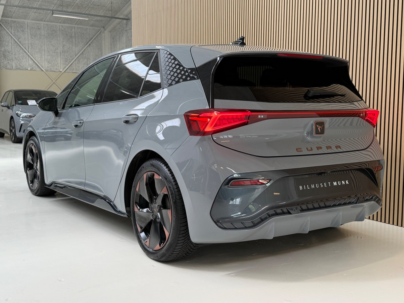 Grå Cupra Born fra 2024