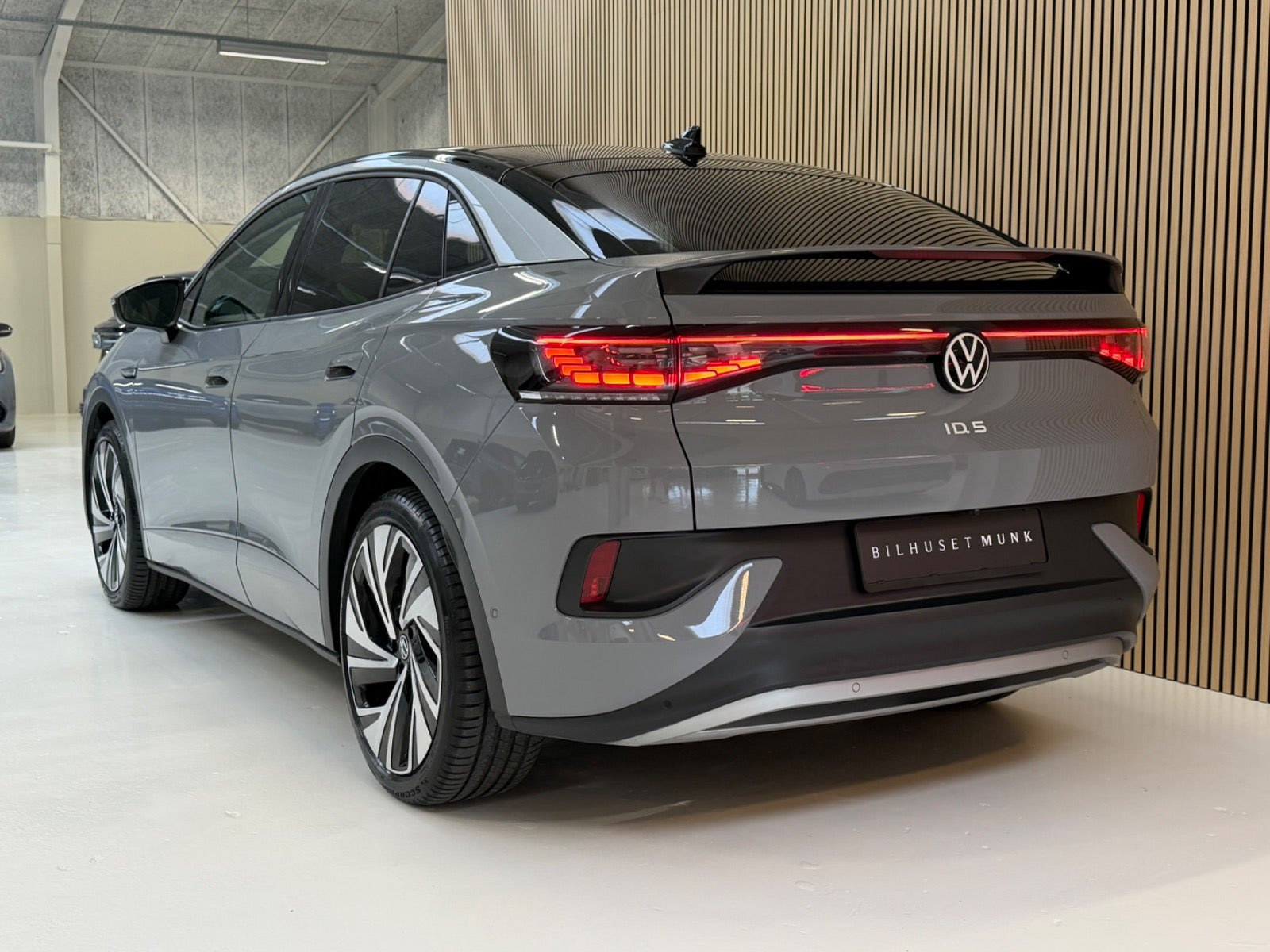 Grå VW ID.5 fra 2023