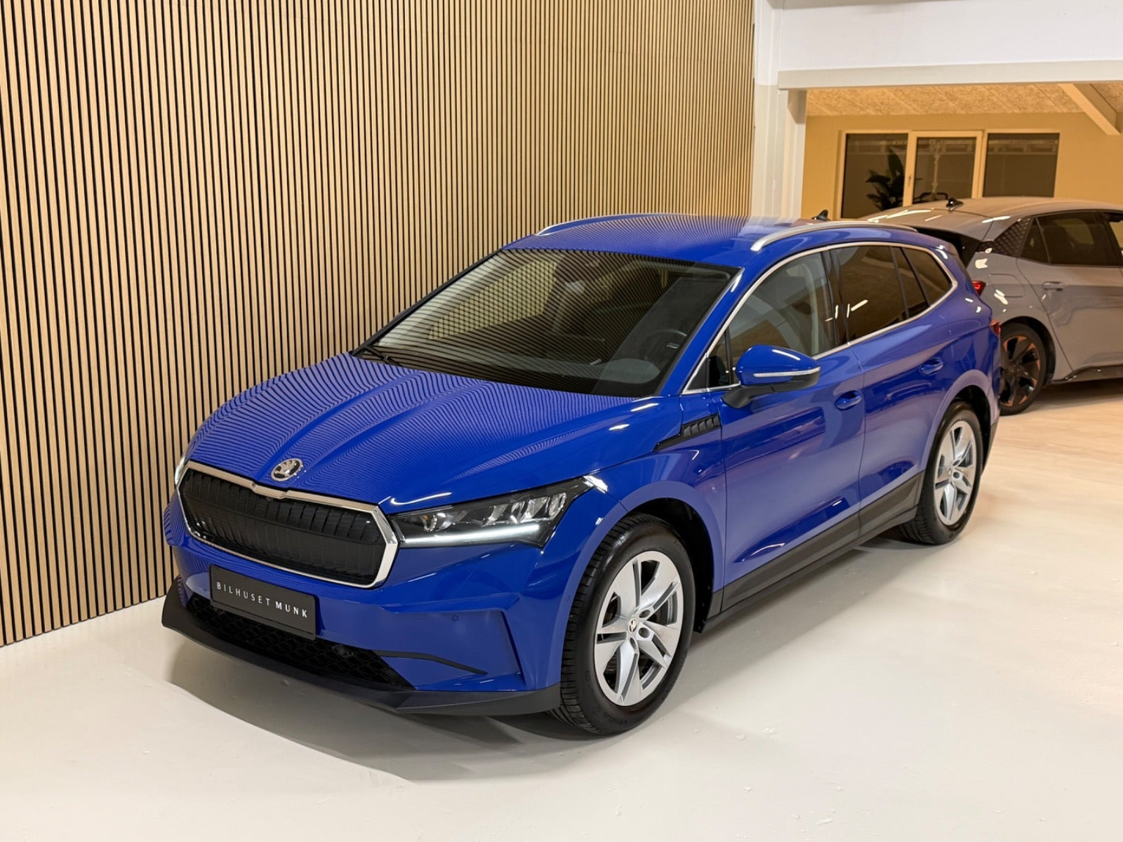 Blå Skoda Enyaq fra 2022