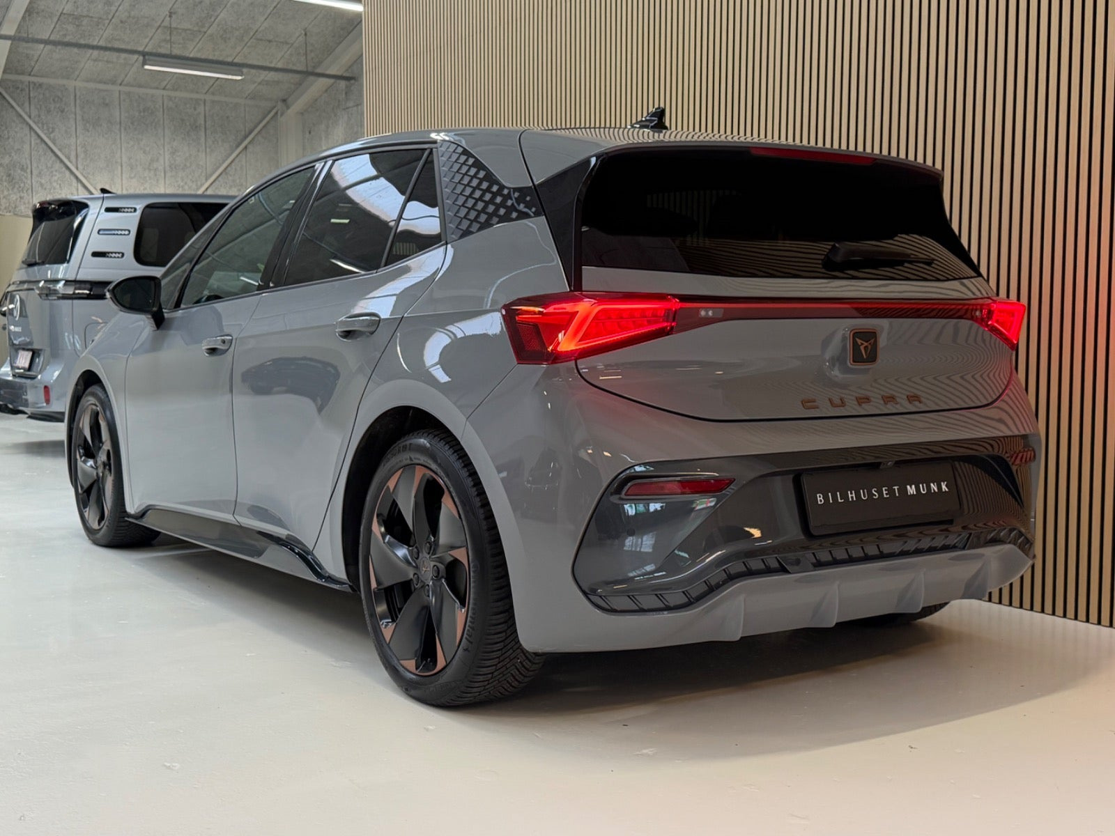 Grå Cupra Born fra 2024