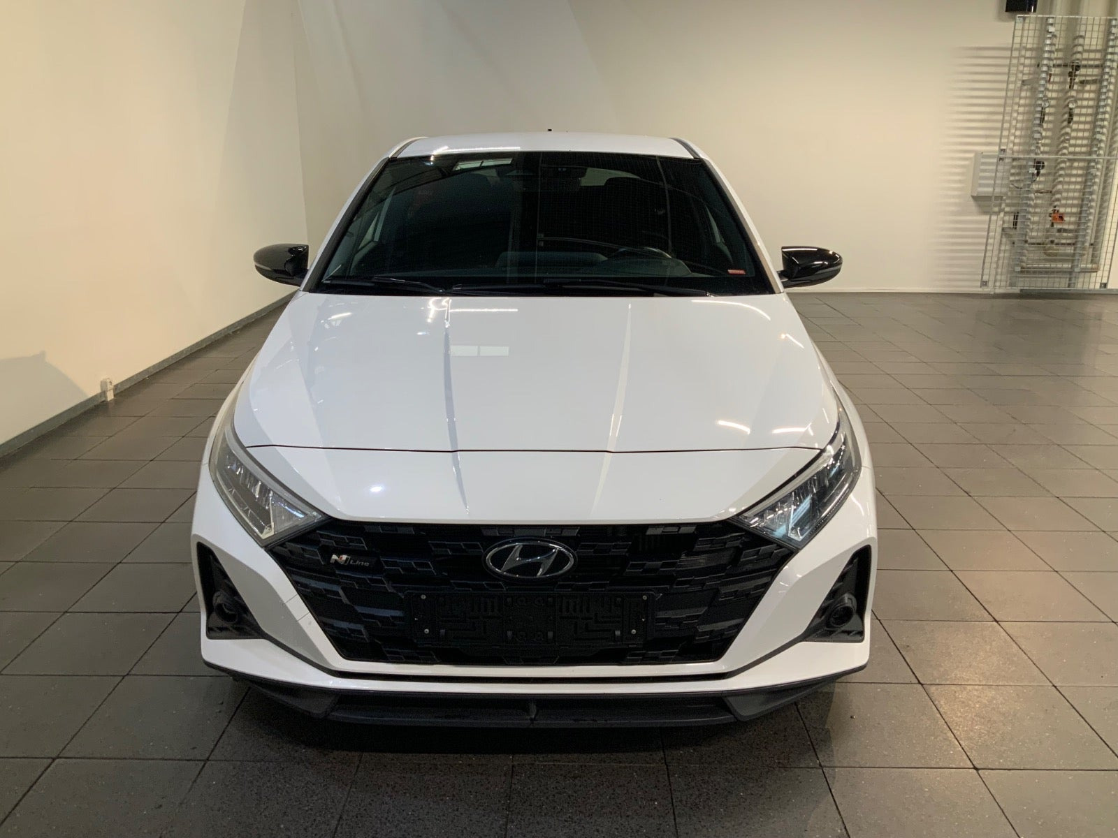Hvid Hyundai i20 fra 2022