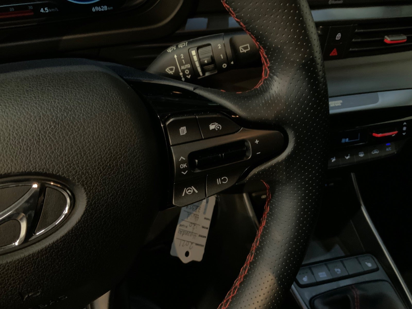 Hvid Hyundai i20 fra 2022