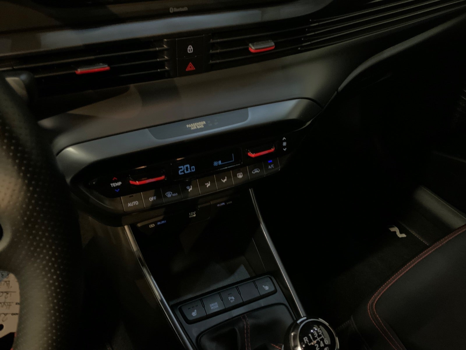 Hvid Hyundai i20 fra 2022