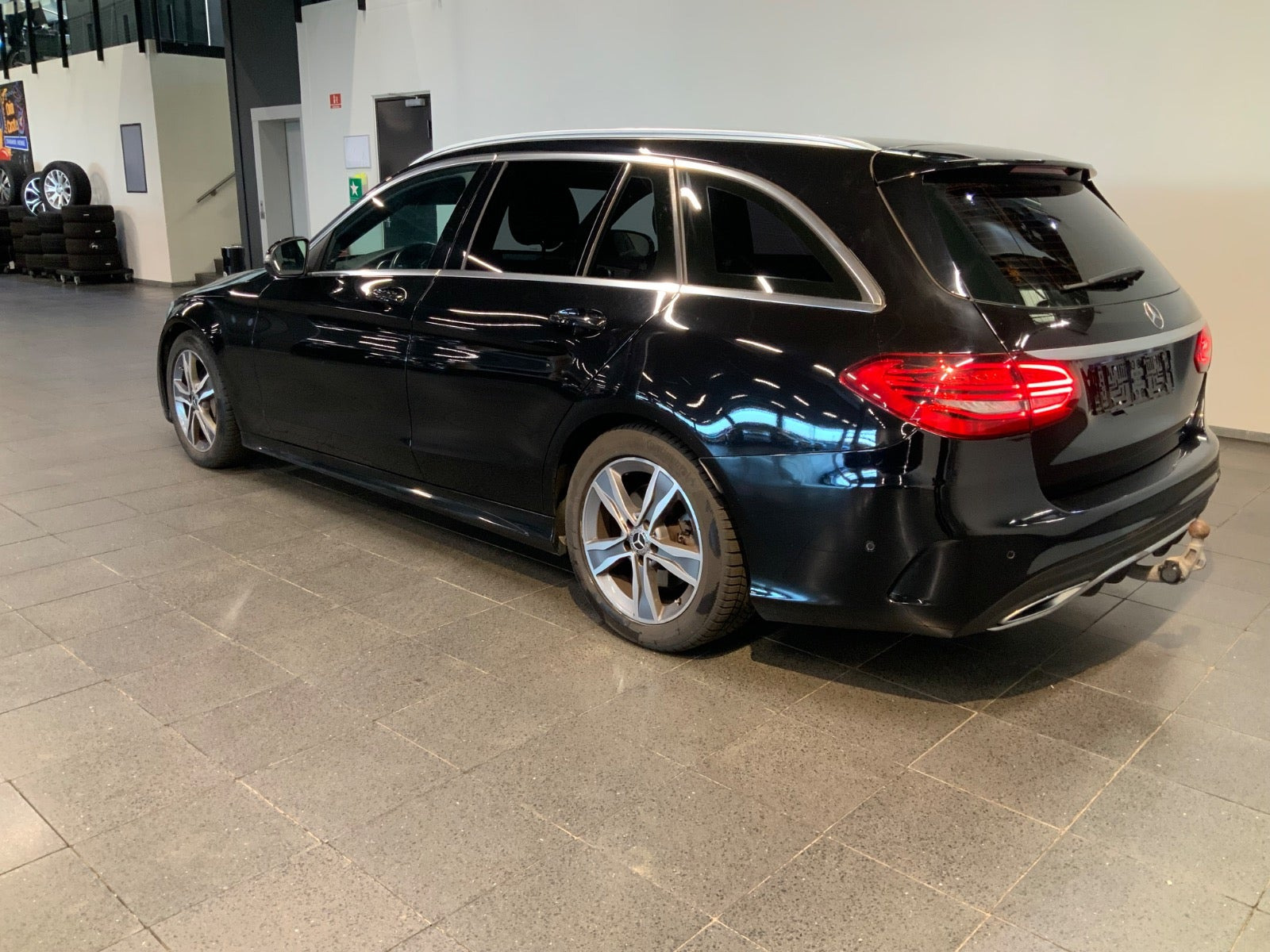 Sort Mercedes C220 d fra 2019