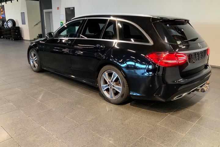 Sort Mercedes C220 d fra 2019