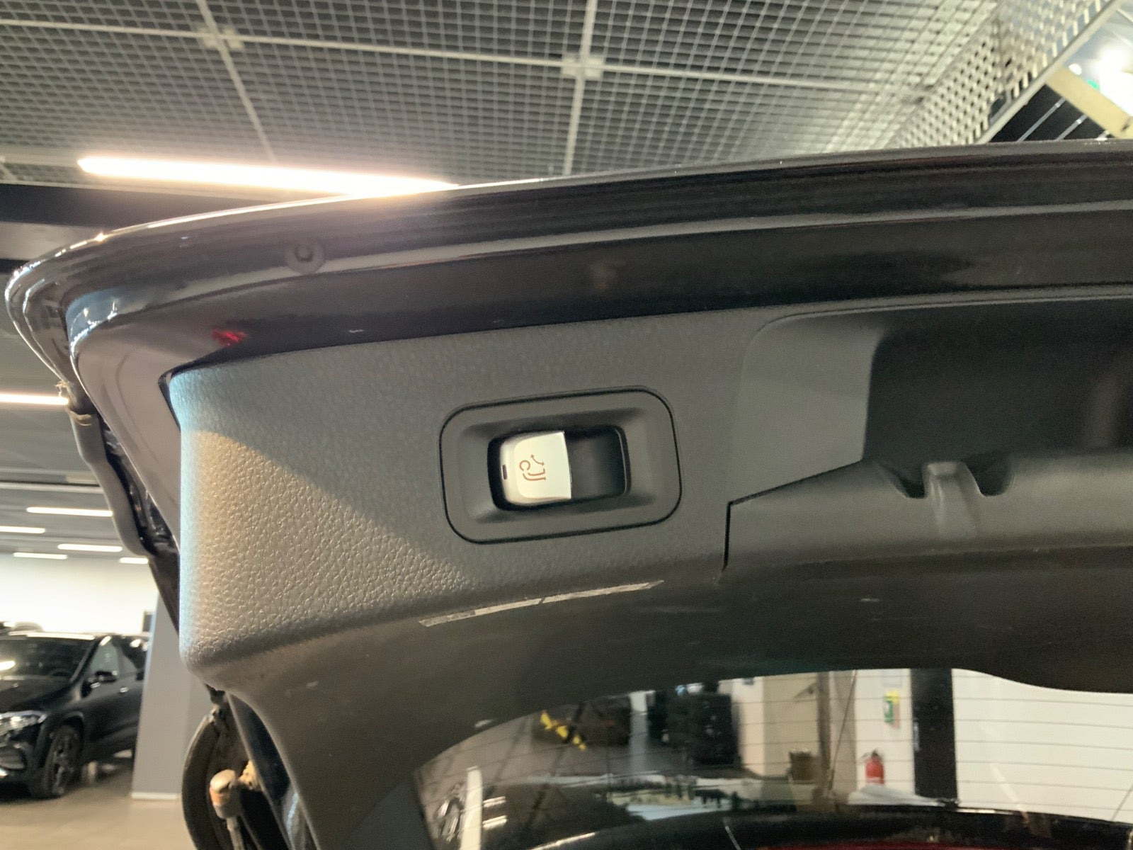 Sort Mercedes C220 d fra 2019