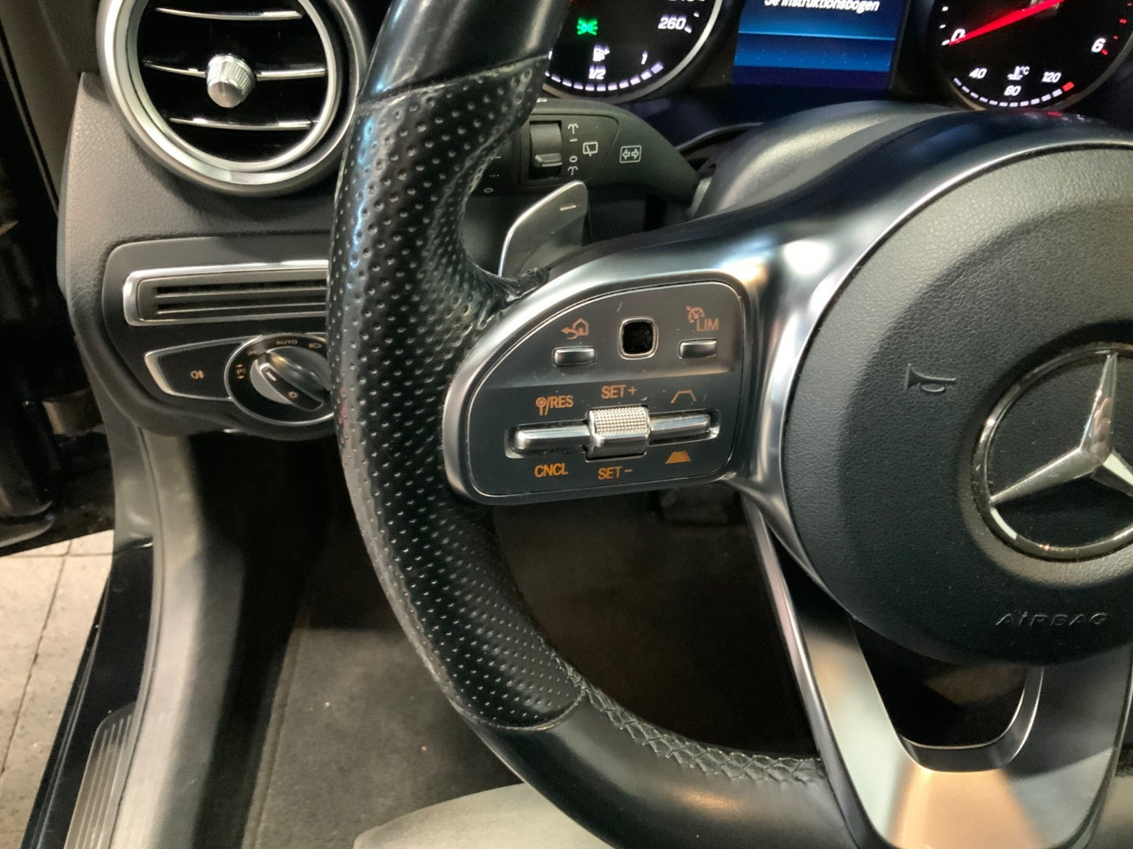 Sort Mercedes C220 d fra 2019