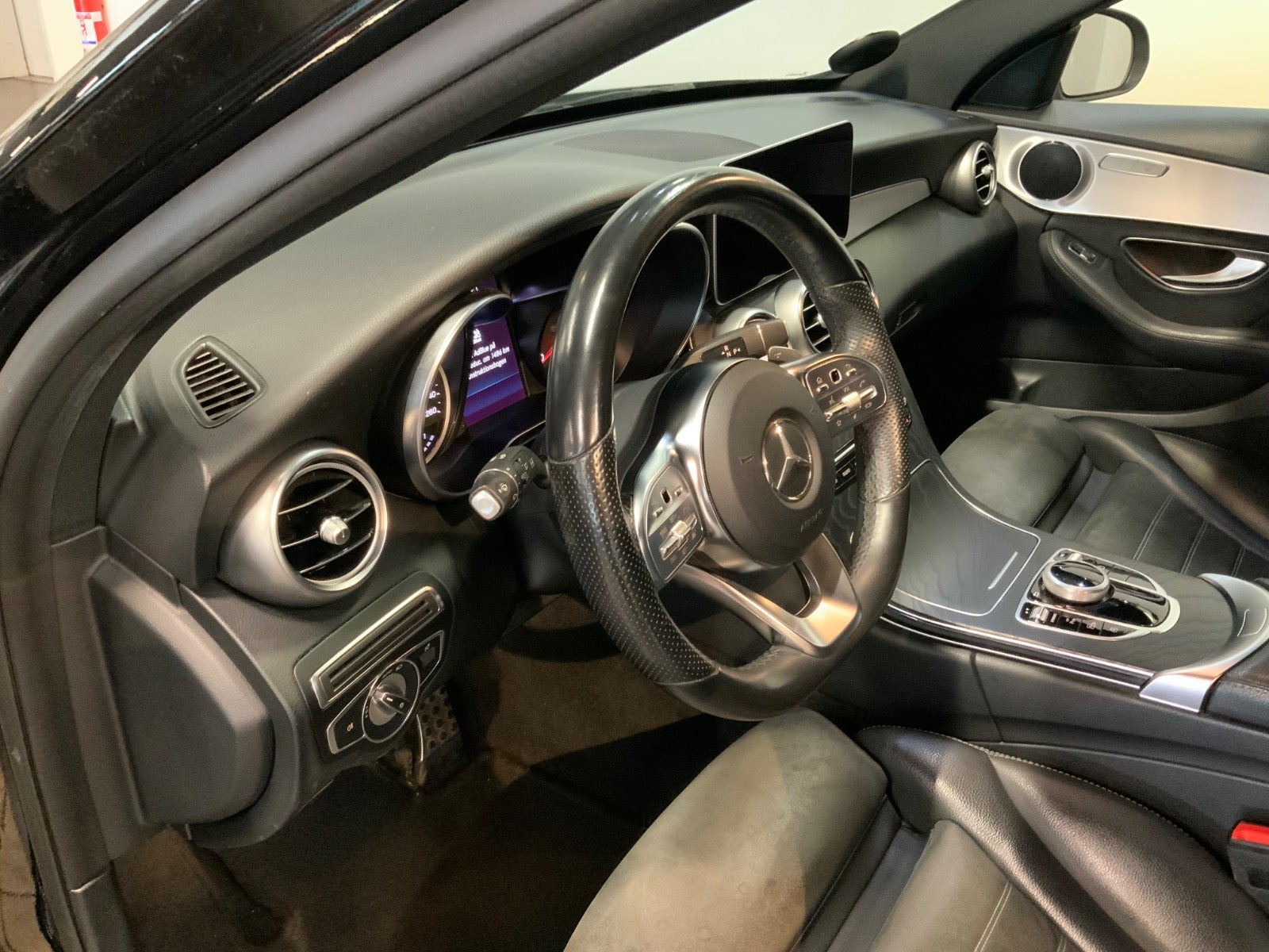 Sort Mercedes C220 d fra 2019