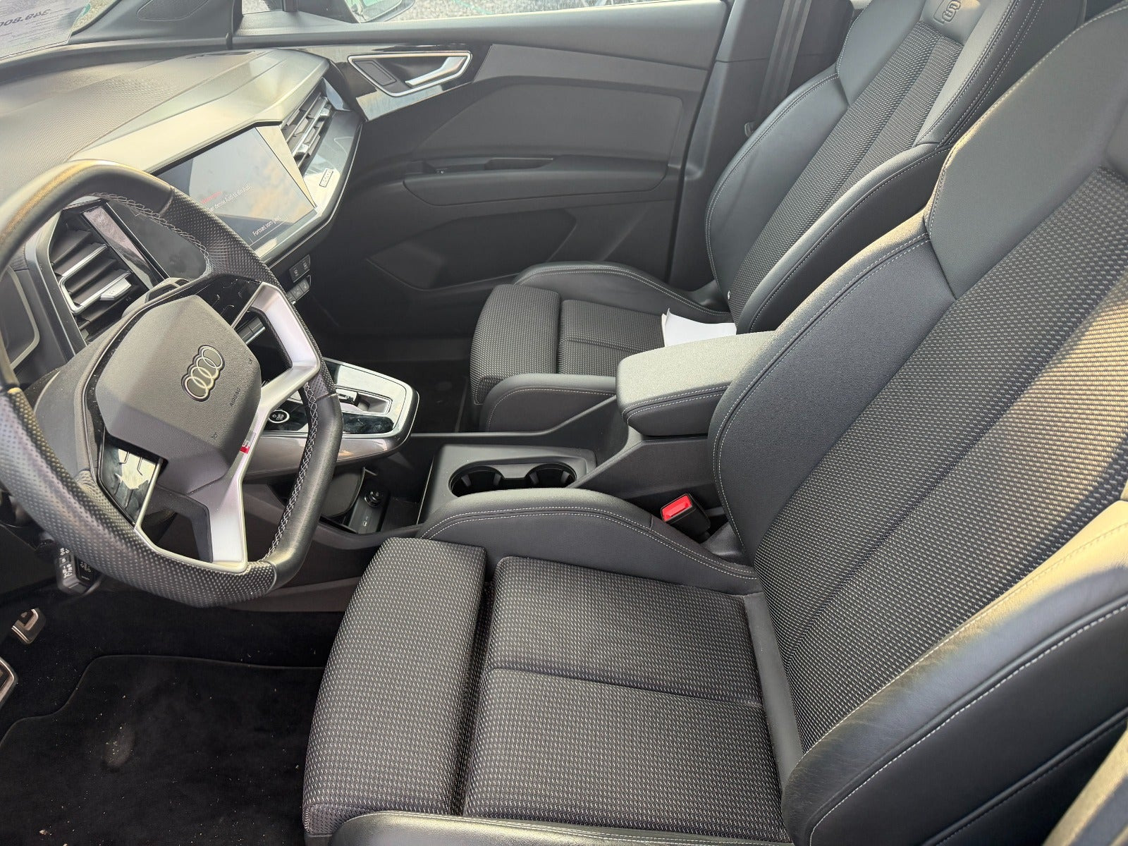 Sort Audi Q4 e-tron fra 2024