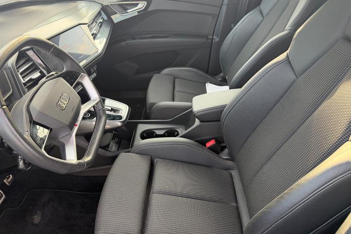 Sort Audi Q4 e-tron fra 2024